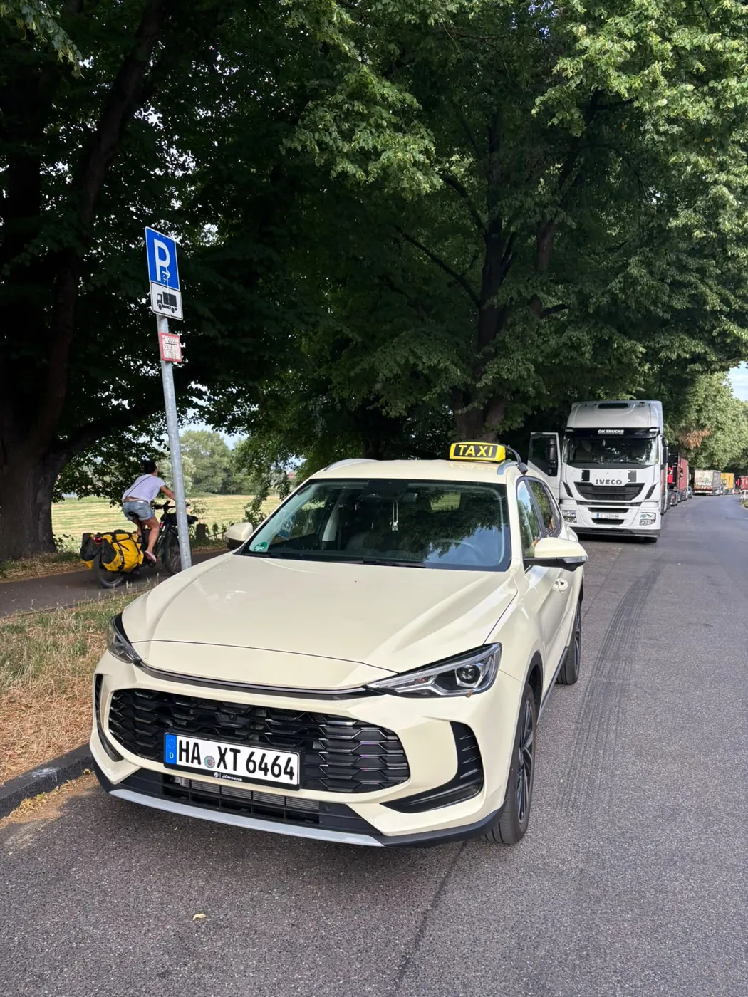 SUV-Taxi mit bequemem hohen Einstieg für Krankenfahrten in Hagen